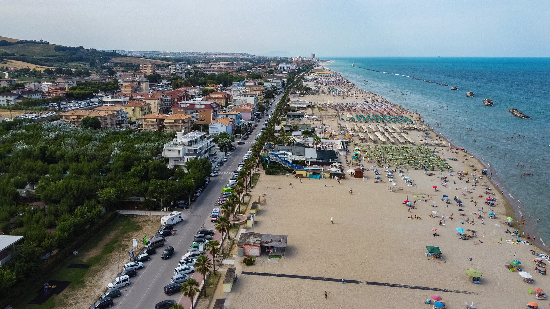 A passeggio per le spiagge di Fermo