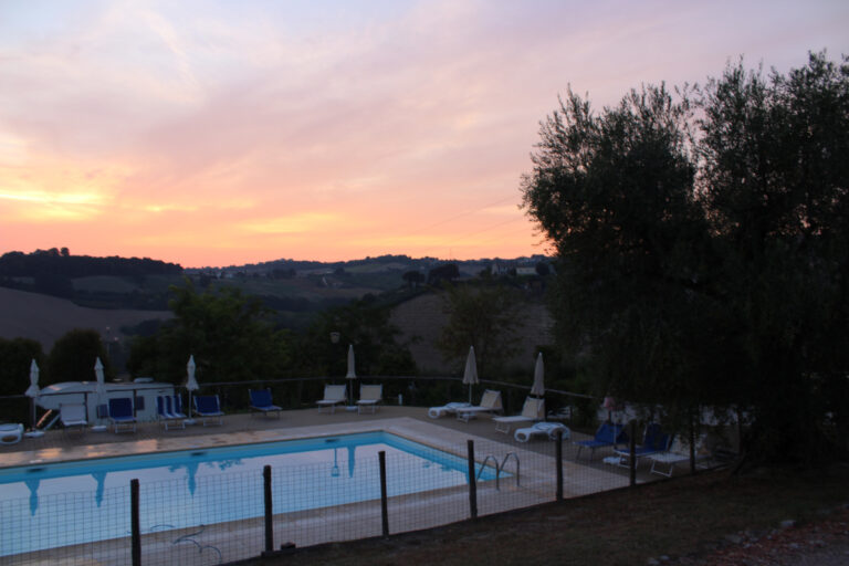 Agricamping Tramonto Rosso