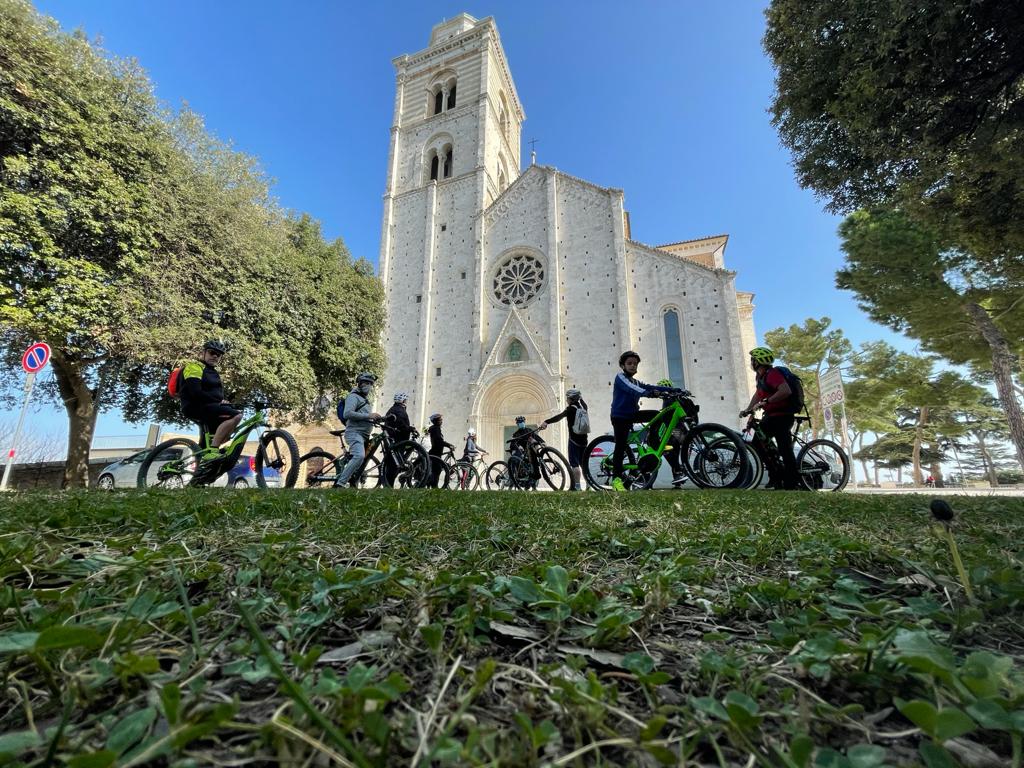 Fermo and its historic centre by E-Bike